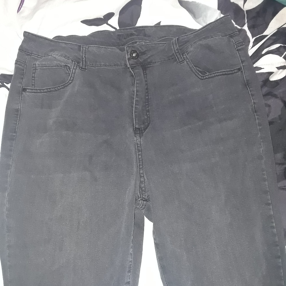 Black high rise skinny jeans (curvy)